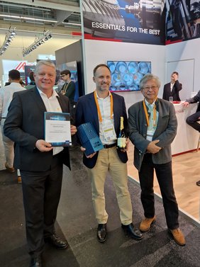 Geschäftsführung und Anteilseigner von Sintokogio auf einem Bild